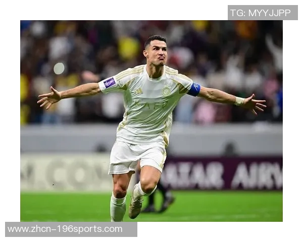 C罗带领里斯本挑战曼联的精彩对决引发球迷热议 C罗带领里斯本挑战曼联的精彩对决引发球迷热议